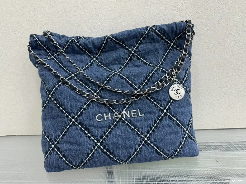Hyper Peter HANDBAG CHANEL 22 -39*42*8cm 0530